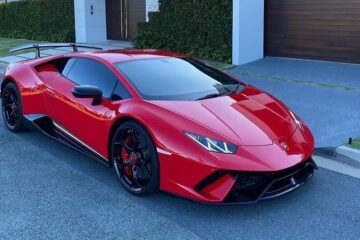 Rent Lamborghini in Dubai